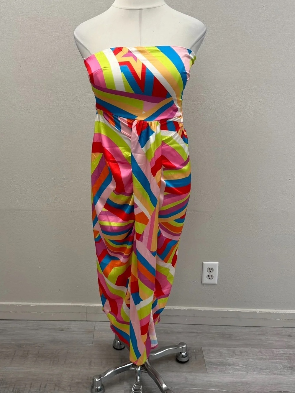 Flying Tomato Rainbow Geometric Strapless Midi Dress - Size Large